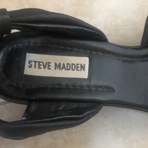 Wedges with Safety Pin Detail - Picture 6 of 7